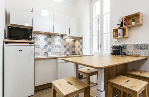 Les Grands Carmes Apartment | L'Escapade Marseillaise T2 Moderne avec Cuisine Équipée et à 5 min du Vieux-Port