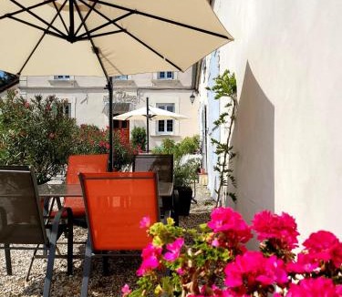 Charbuy Apartment | L'Escargot accommodation
