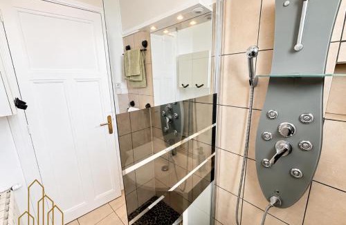 Roanne Apartment | L'Esprit Descartes