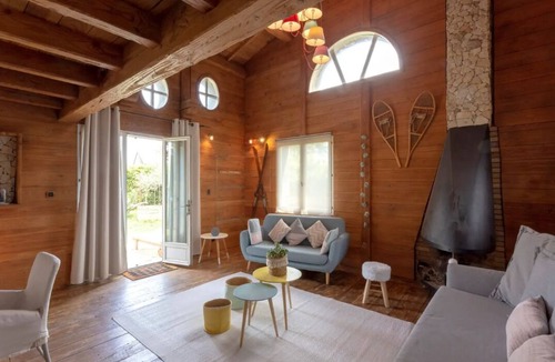 Vendargues Ski Chalet | L'Esprit Montpel "La Cabane-Chalet de Montagne
