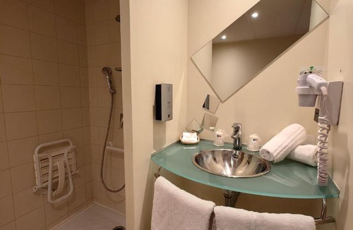 Chartres Hotel | L'HÔTEL de CHARTRES