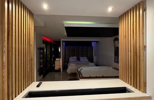 Downtown Le Havre Hotel | L&H SUIT