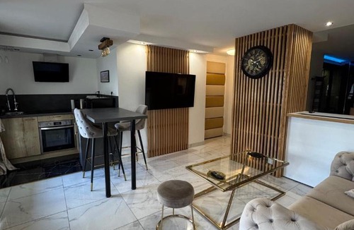 Downtown Le Havre Hotel | L&H SUIT