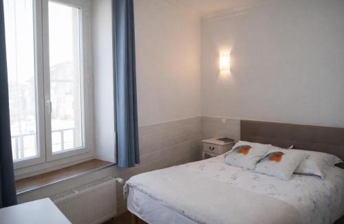 Saint-Arnoult-en-Yvelines Hotel | L'Harmony