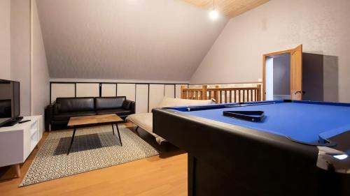 Athies House | L'Hermitage jardin billard et wifi haut debit