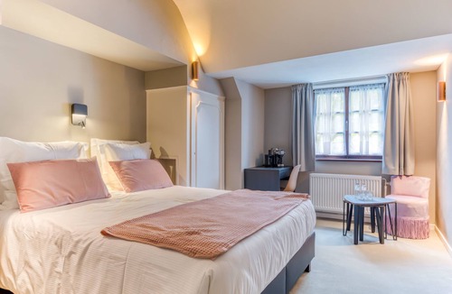 Comblain-la-tour Hotel | L'Imperi'Ale