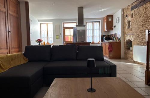 Charnay Apartment | L'instant doré