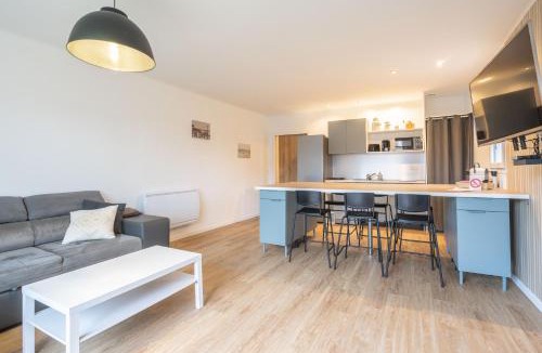 Saint-Hippolyte House | L'instant fleuri