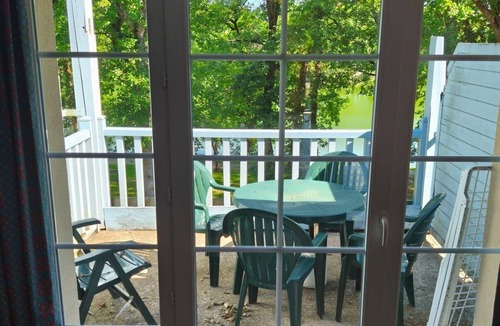 Monflanquin Condo | L’instant Montdesir, Sleeps 4, Pool & Lake
