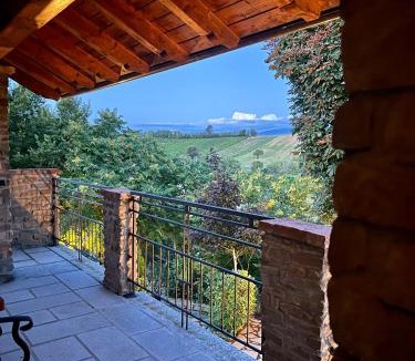 Villaromagnano House | L'Ippocastano Monteghellino
