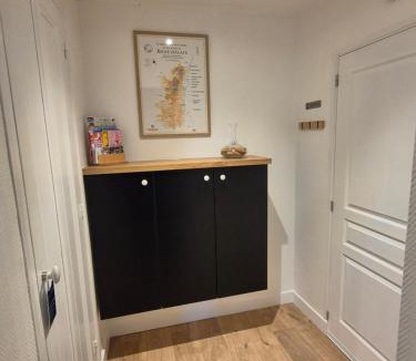 Trevoux Apartment | L'Olivier Studio Cosy & Calme Idéal Duo ou Pro