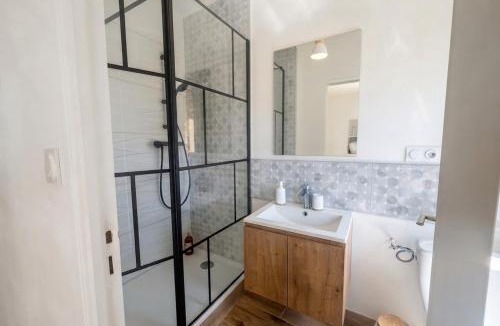 Roanne Apartment | L'Opale