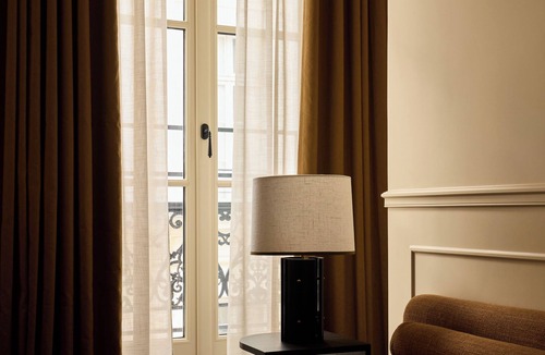 Quartier des Invalides Hotel | L'Opale Noire