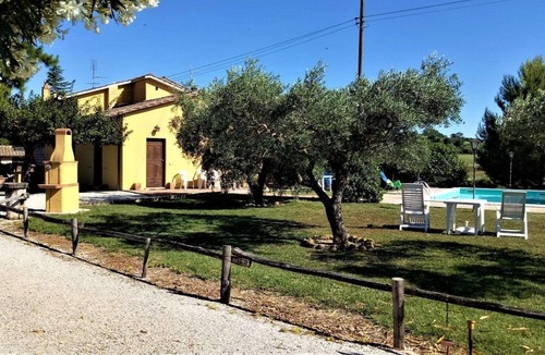 Deruta House | L'ORTO: apartment within farmhouse just 15 minutes far from Assisi.