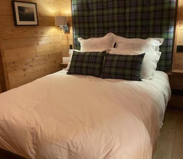 Verchaix Ski Chalet | L'Ourson, unique charming place