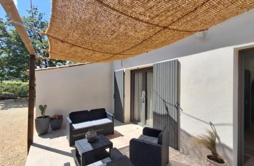 Saint-Paulet-de-Caisson House | L 'oustalet