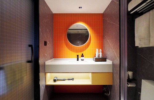 Ratchadaphisek Hotel | L-Seven Hotel