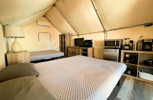 Prairie Lea Other | #L Son's Comfortable Safari Tent in Kingsbury, TX