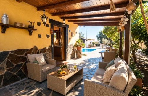 San Bartolome de Tirajana Ski Chalet | La Almendra