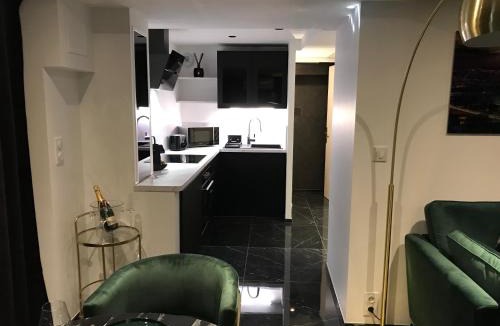 Quartier Vieux Marche-Cathedrale Apartment | La Balnéo
