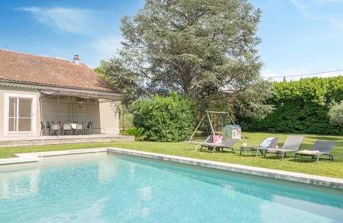 Saint-Etienne-du-Gres Villa | La Bastide des Alpilles – Luxury family villa in Saint-Étienne-du-Grès with heated pool and summer kitchen