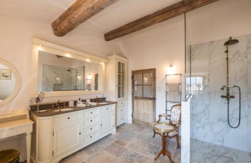 Oppede Bed & Breakfast | La Bastide de Clara