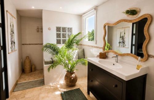 Savasse Bed & Breakfast | La Bastide de Grosille
