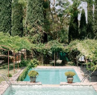 Menerbes Hotel | La Bastide de Marie, Maisons et Hôtels Sibuet