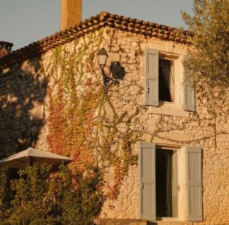 Menerbes Hotel | La Bastide de Marie, Maisons et Hôtels Sibuet