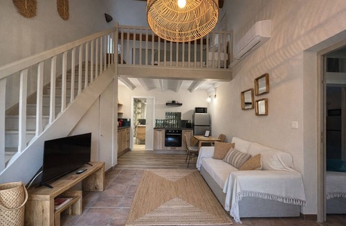 Castillon-du-Gard House | La Bastide Des Pins