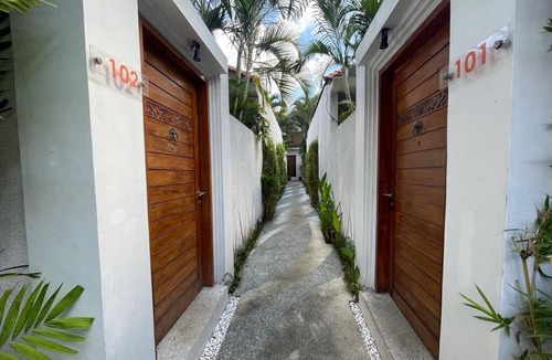 Sunset Road Villa | La Belle Villa