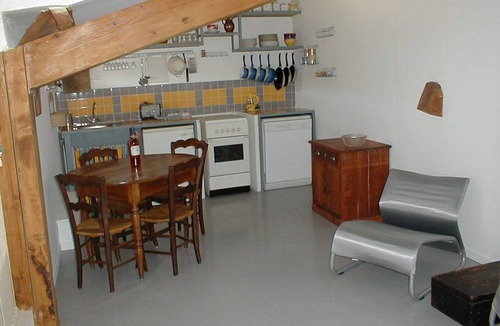 Ginasservis Apartment | La Biscaronne 18th century farmhouse in the heart of Provence