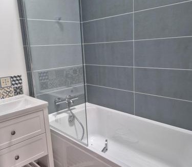 Saint-Manvieu-Norrey House | la bottellerie