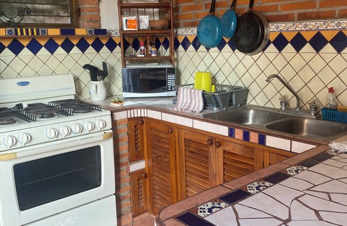 Emiliano Zapata Apartment | La Brisa - Large Studio Suite