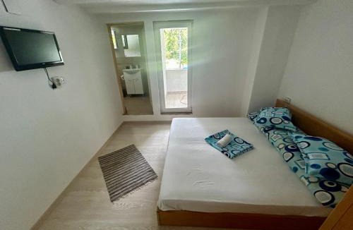 Eselnita House | La Burlacu