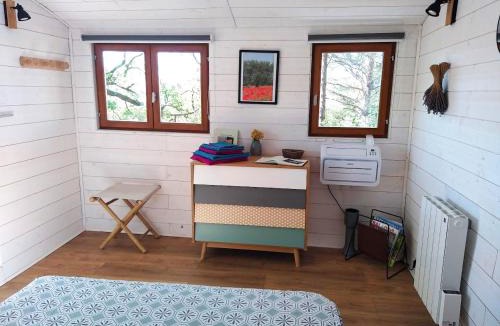 Saint-Hippolyte-le-Graveyron Apartment | La cabane du Ventoux