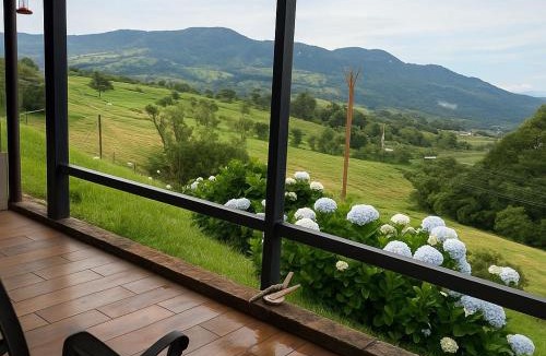 Vara Blanca Ski Chalet | La Cabaña