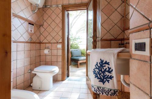 Marina del Cantone House | La Cabane Bleue