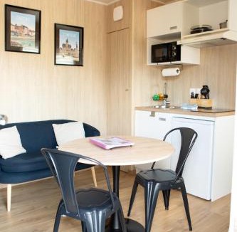 Pithon Apartment | La Cabane de Camille