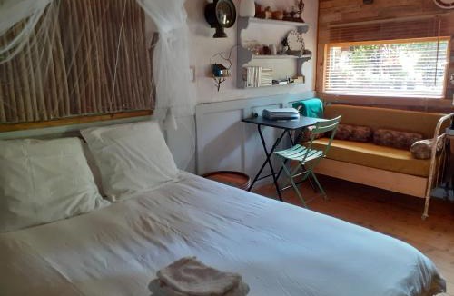 Couze-et-Saint-Front Bed & Breakfast | La cabane de l'oiseau
