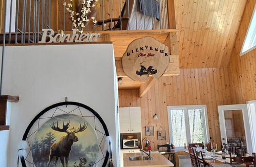 Sainte-Thecle Ski Chalet | La Cabane du Couturier