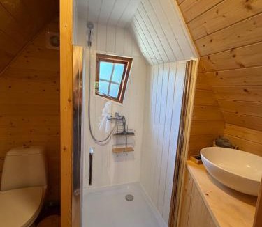 Grambois Other | La cabane escagassée