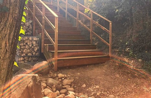 Chateauneuf-sur-Isere Cabin | LA Cabane Haut Perchee