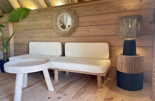 Payzac House | La Cabane Java – Romantic getaway in nature with private spa, terrace, and activities