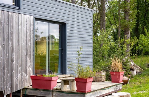 Gommenec'h House | La Cafoutche Tiny – 5 Guests with Private Terrace, Shared Garden, and Wi-Fi
