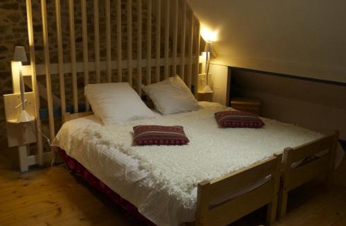 La Lande-de-Goult Bed & Breakfast | La Cage aux Oiseaux