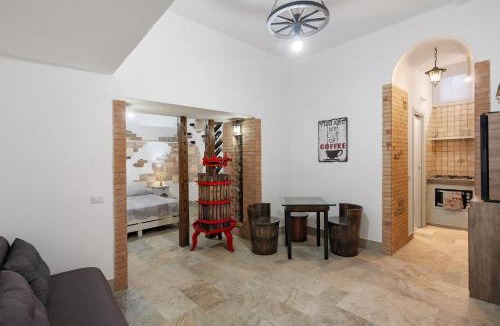 Piazza-Tralia-Pendolo Apartment | La Cantina Di Alba e Tramonto