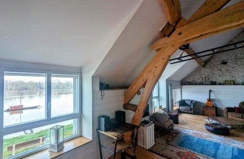 Nouan-sur-Loire Apartment | La Capitainerie, vue directe sur la Loire, calme et confort