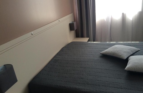 Corbie Hotel | La Caroline