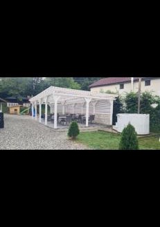 Avrig House | La Casa Bianca